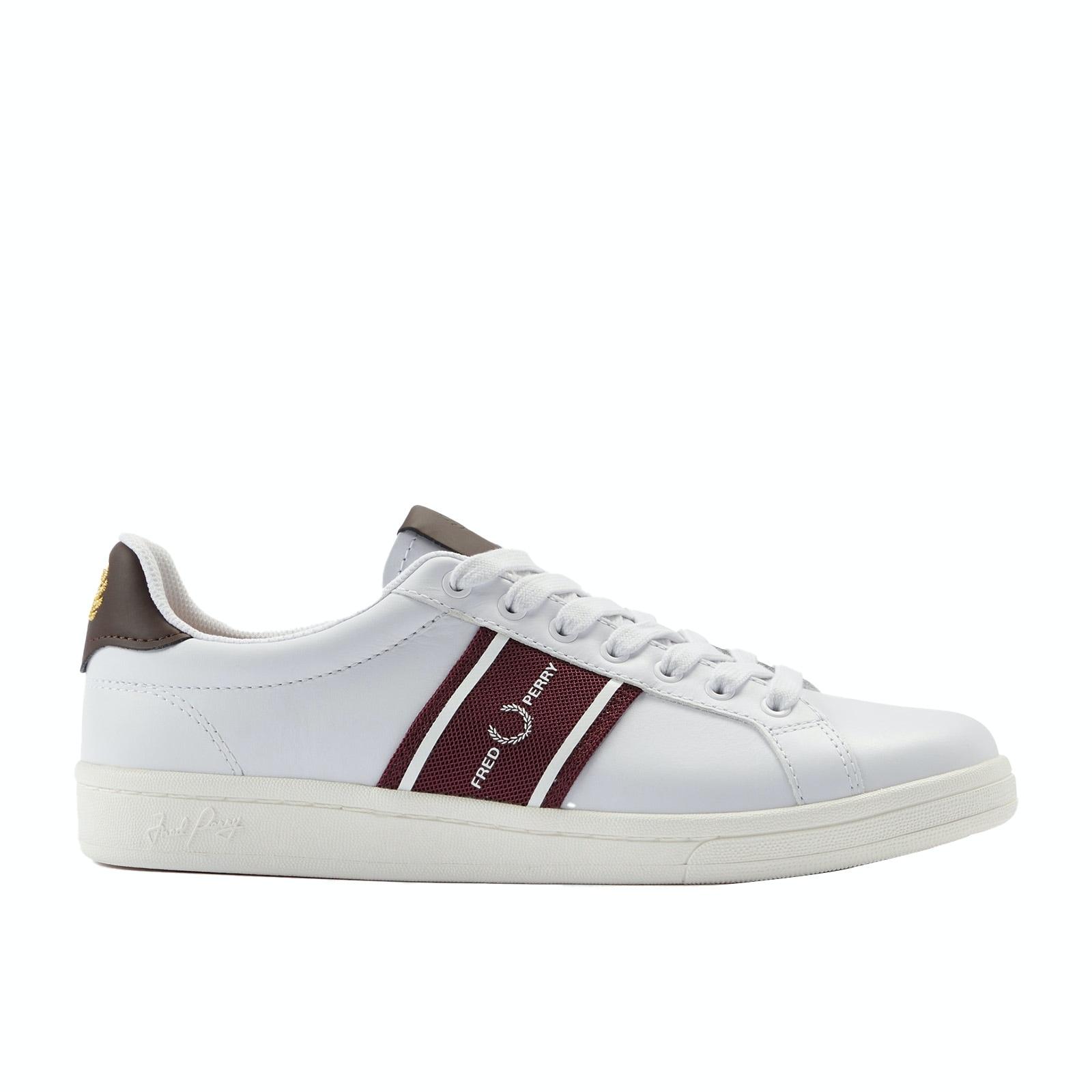 men white side maroon trim sneakers