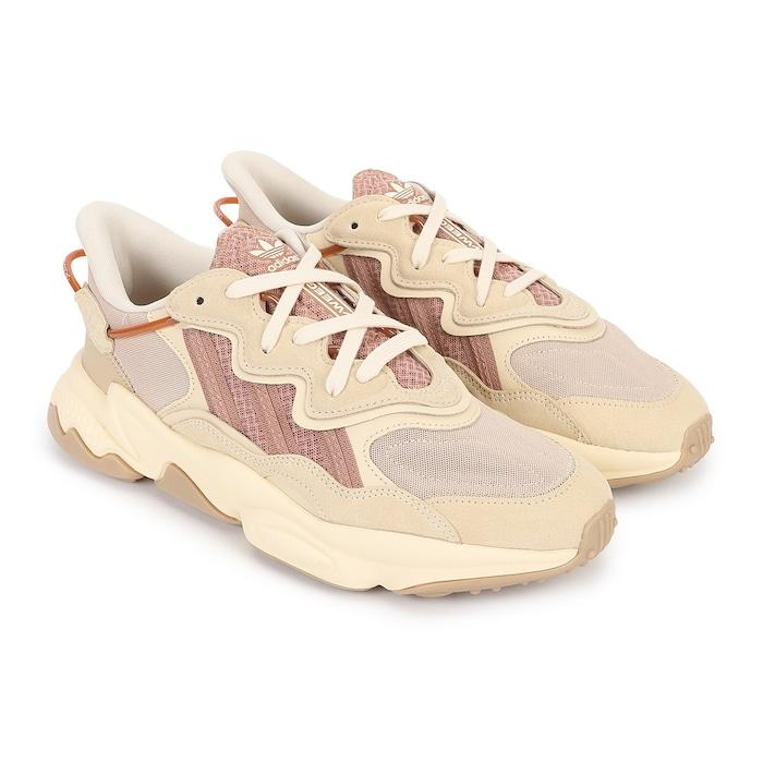 men beige ozweego shoes