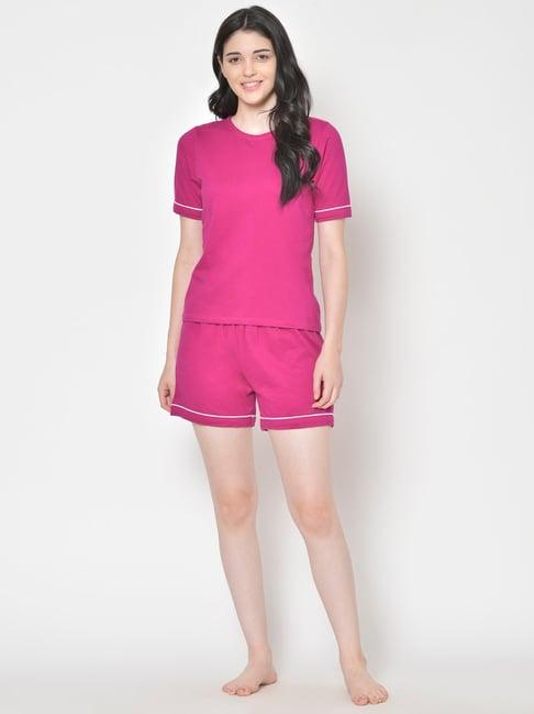 cation magenta t-shirt with shorts