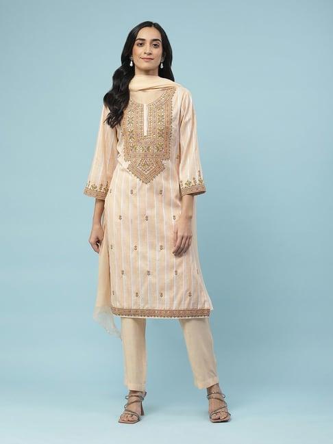 aarke ritu kumar peach embroidered kurta with pant & dupatta