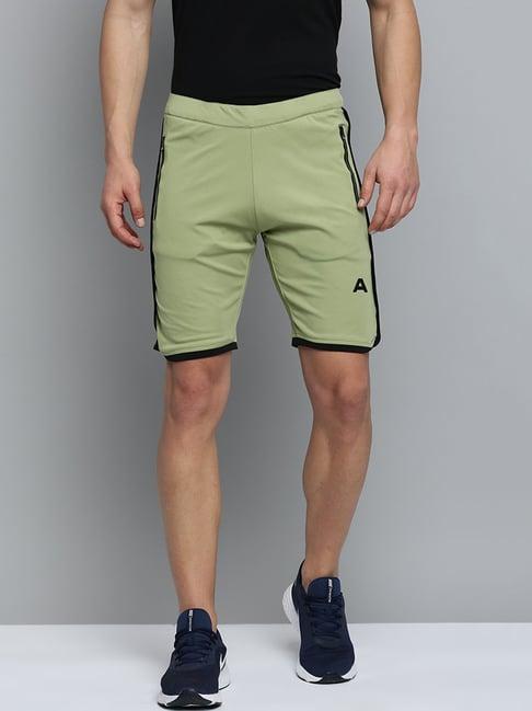 showoff green regular fit shorts