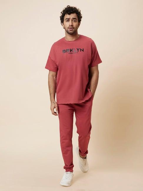 globus red regular fit printed cotton t-shirt & joggers set