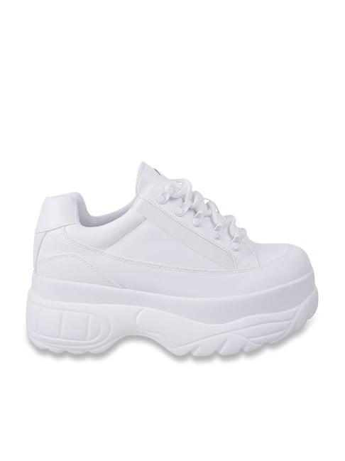 metro women's white running shoes