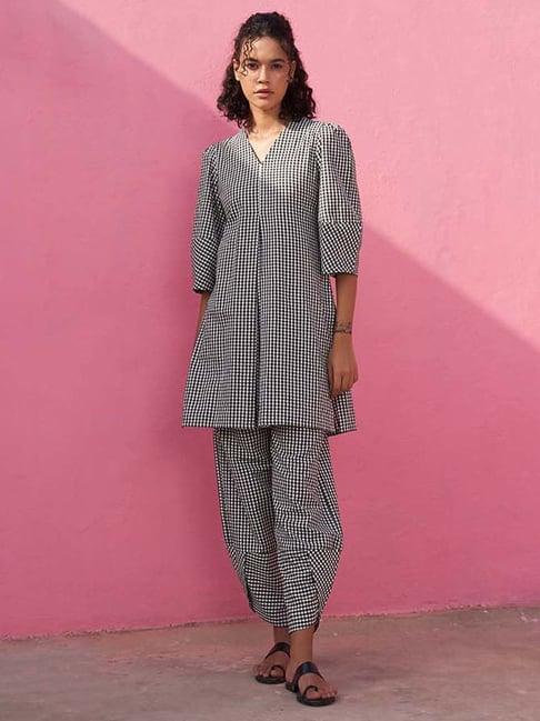 abhishti black cotton chequered kurti pant set