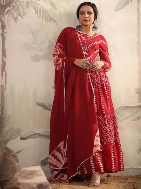 scakhi red printed maxi dress with dupatta