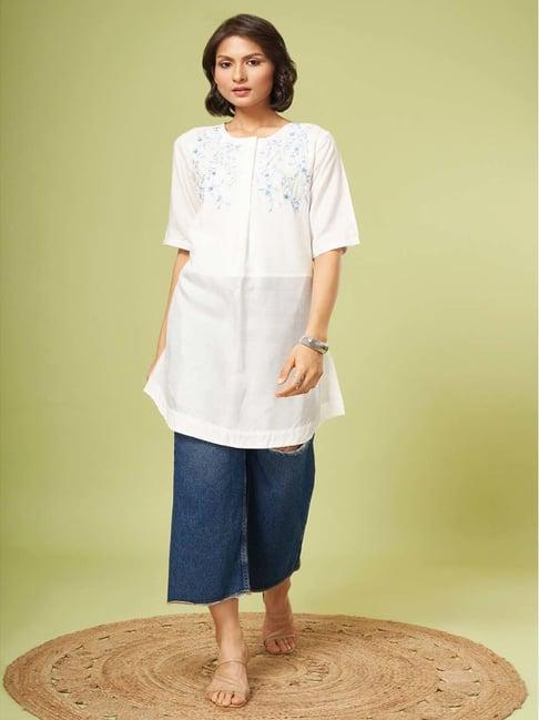 marigold lane white embroidered tunic