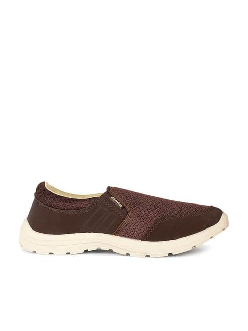 bata men's brown walking shoes