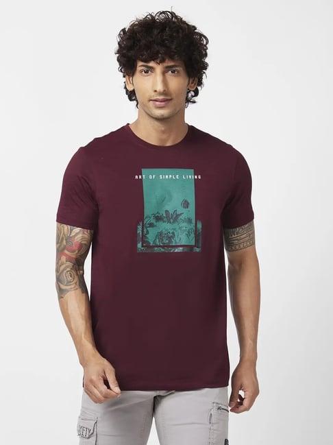 spykar wine red slim fit printed t-shirt