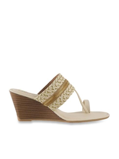 catwalk women's beige toe ring wedges