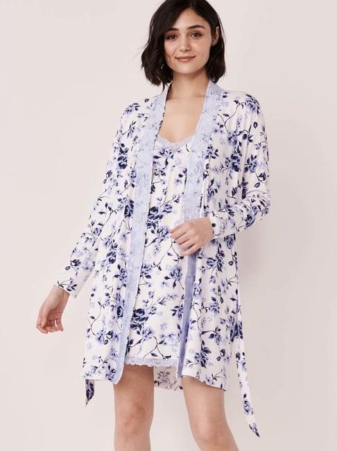 la vie en rose white & blue floral print robe