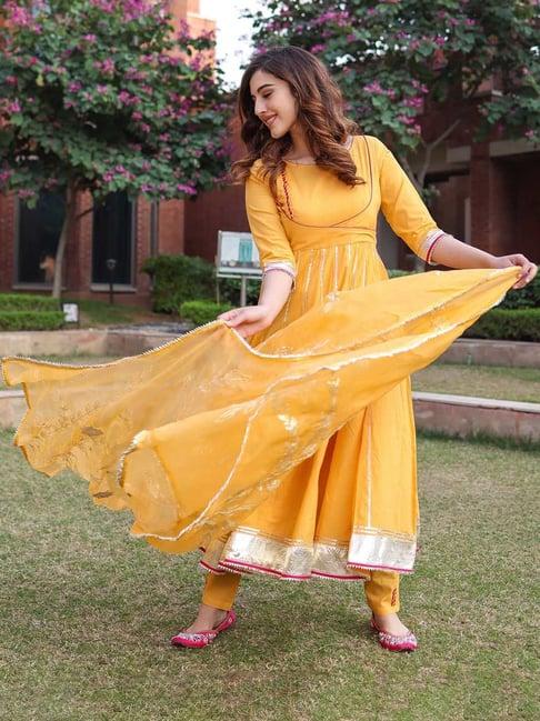 aachho yellow popcorn gotapatti suit set