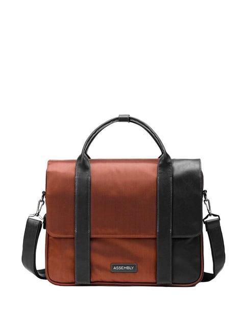 assembly rust medium laptop messenger bag with usb charging port