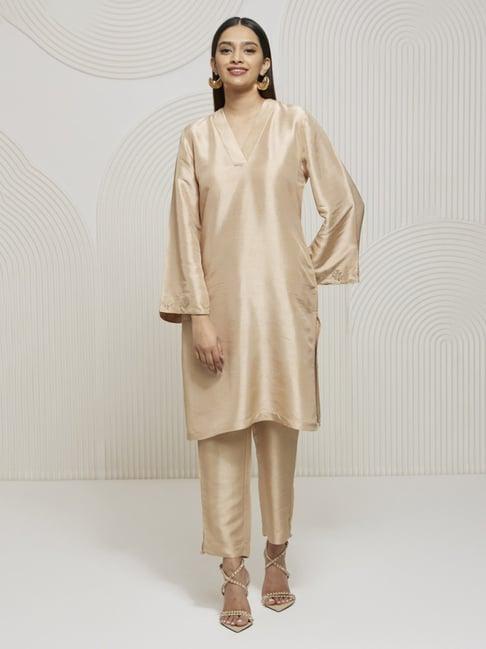 artagai shell v-neck kurta with wide embroidered sleeves