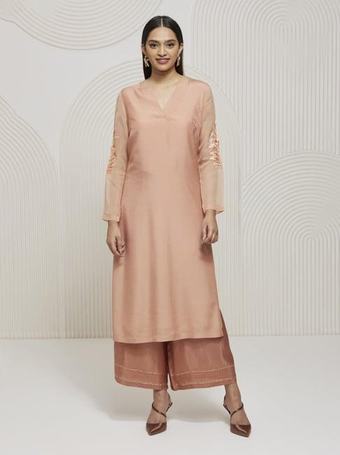 artagai salmon pink v-neck kurta with kashida embroidery