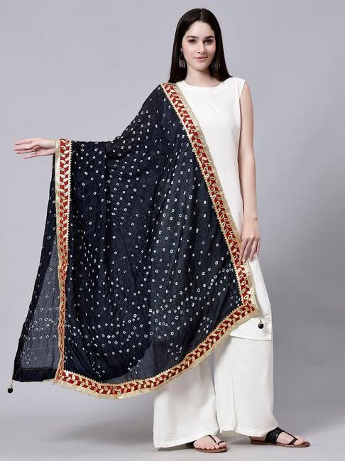 aditi wasan black bandhani dupatta