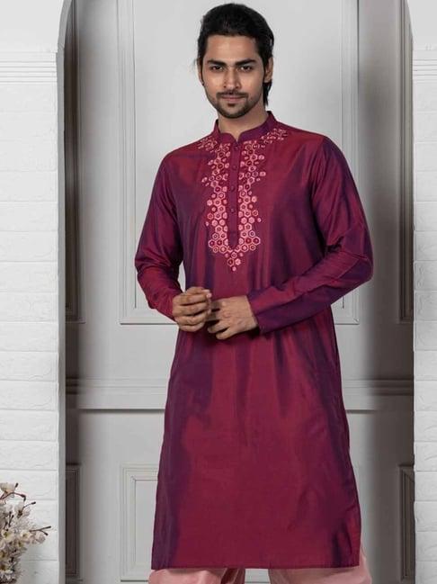 kisah magenta cotton regular fit embellished kurta