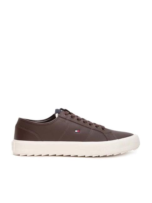 tommy hilfiger men's cocoa casual sneakers