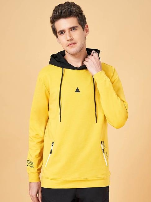 street 808 by pantaloons yellow regular fit printed hooded sweatshirt