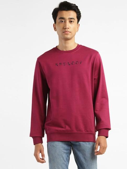 levi's magenta cotton regular fit sweatshirt