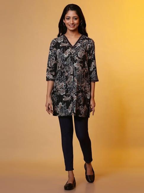 aurelia black cotton printed straight short kurti