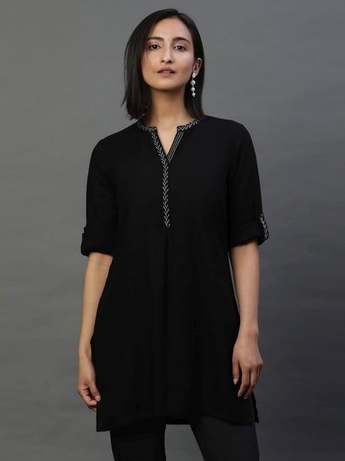 aurelia black woven pattern straight short kurti