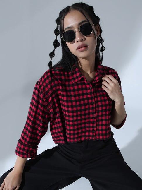 hubberholme black & red cotton checks crop shirt