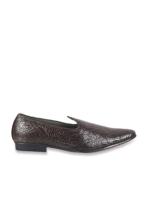 metro men's brown ethnic juttis