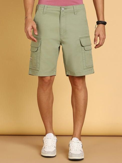 wrangler light olive regular fit cargo shorts