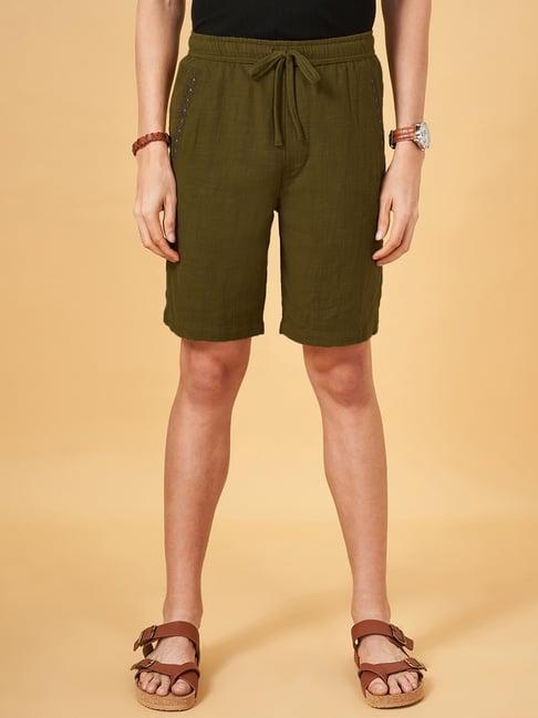 7 alt by pantaloons olive cotton slim fit shorts