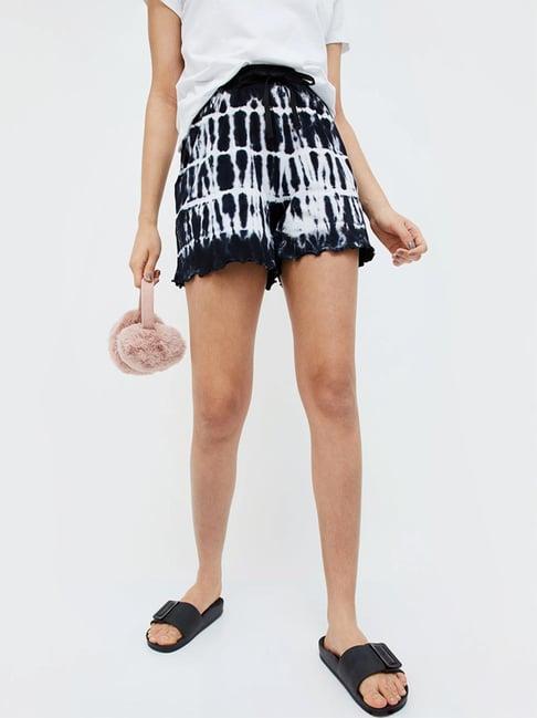 ginger by lifestyle black & white cotton tie & dye shorts