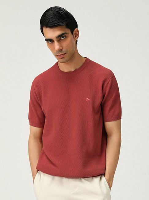 andamen dark red regular fit textured crew t-shirt