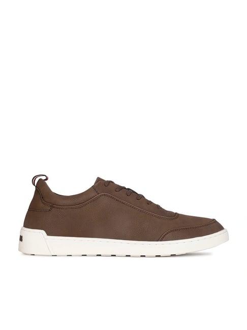 bata men's dumble brown casual sneakers