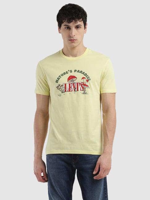 levi's yellow cotton slim fit printed t-shirt