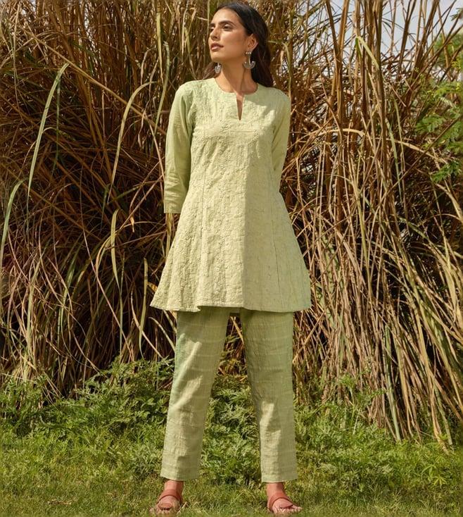 truebrowns light green malang-2 cotton embroidered top with pant co-ord set