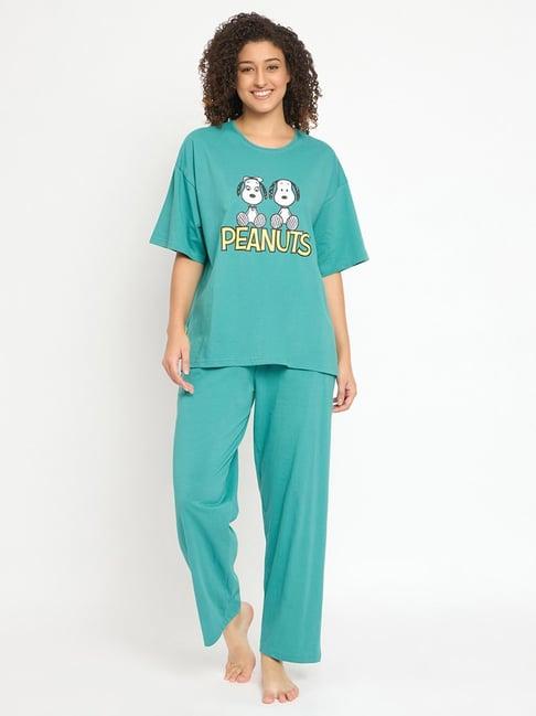 clovia green cotton graphic print top pyjamas set