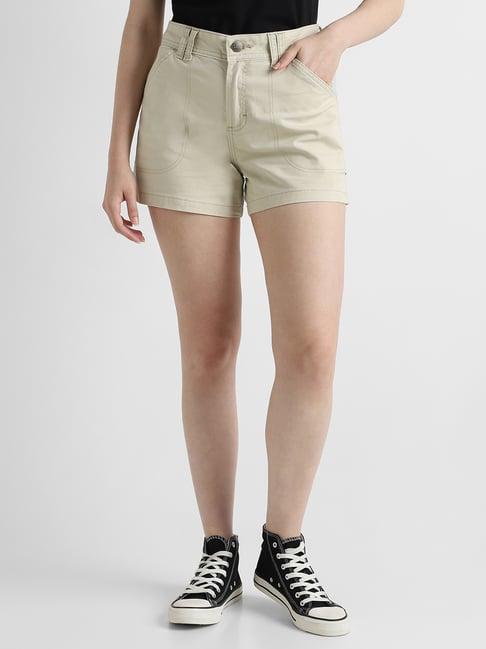 lee beige denim shorts