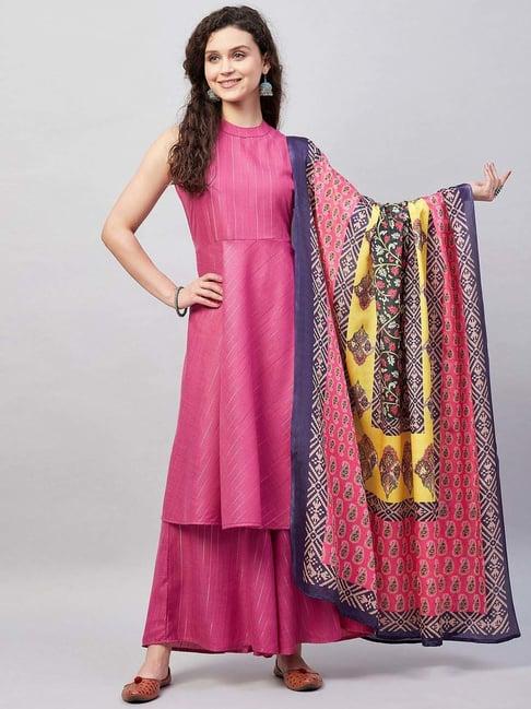 inweave pink textured pattern kurta & palazzo set with dupatta