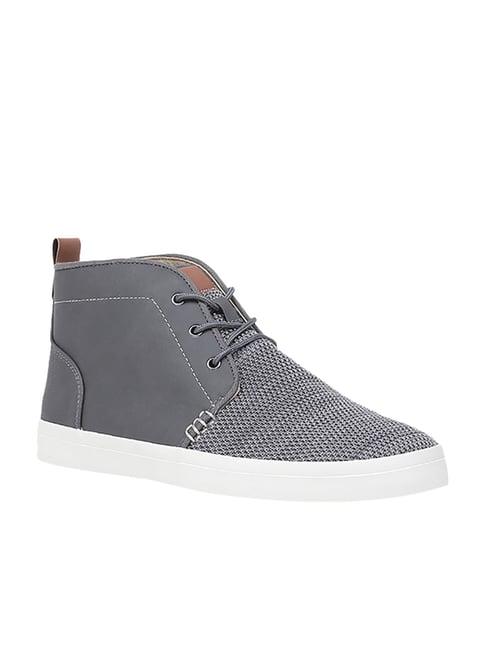 bata men's grey chukka boots