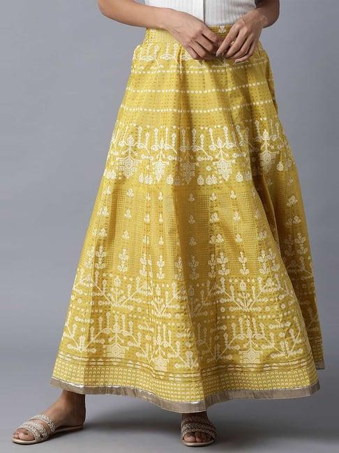 w yellow printed skirt