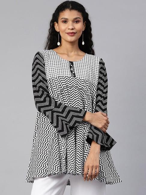 ahalyaa black printed tunic