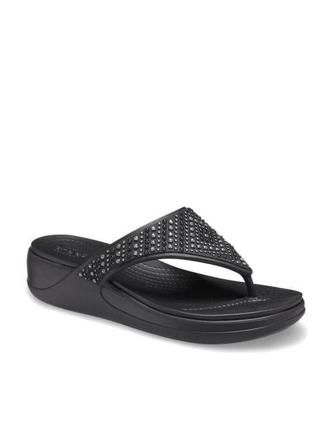 crocs women's monterey thong black wedges