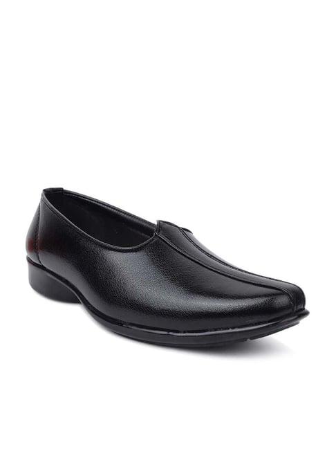 action men's dotcom black loafers