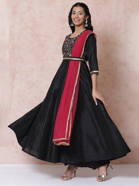 rangriti women black kalidar suit set