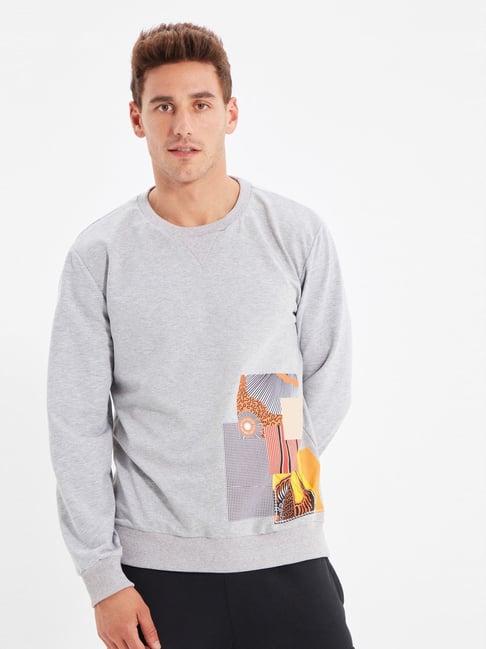 trendyol light grey regular fit printed sweatshirt