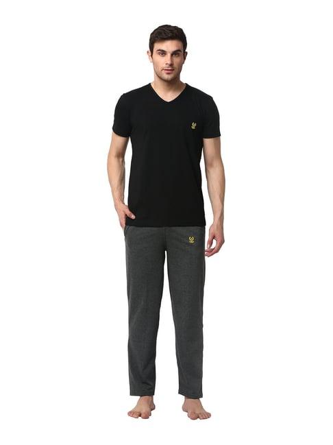 vimal jonney grey & black t-shirt & capris