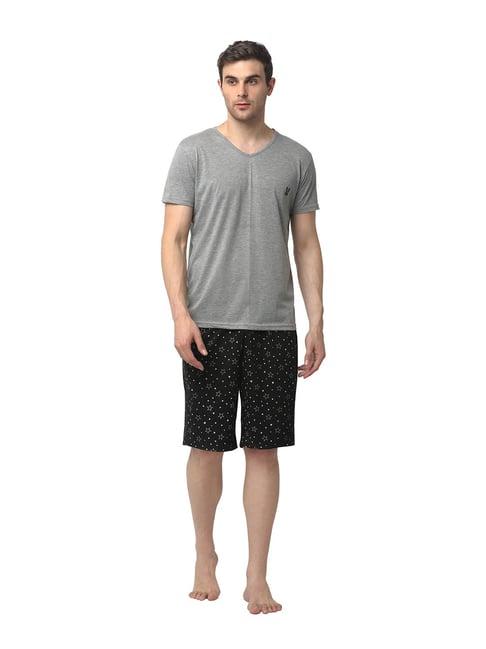 vimal jonney grey & black printed t-shirt & shorts