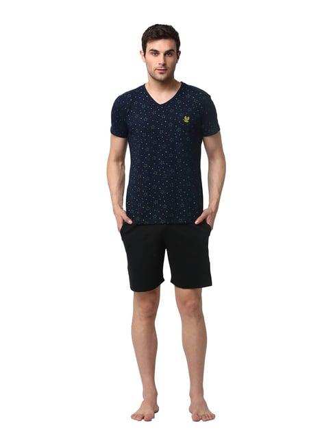 vimal jonney navy & black printed t-shirt & shorts