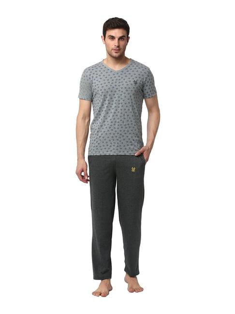 vimal jonney light grey & dark grey printed t-shirt & trackpants