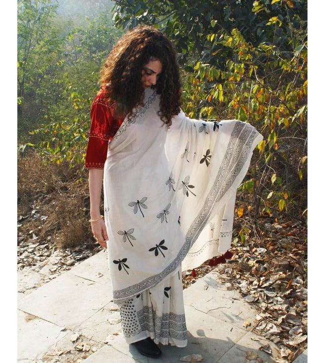 chidiyaa ivory block printed dragonfly saree