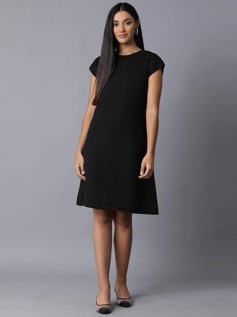 w black striped above knee a-line dress